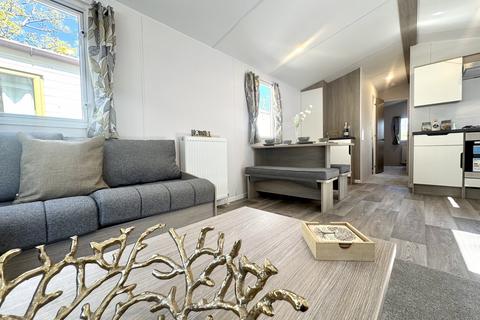 2 bedroom static caravan for sale, Ivyhouse Lane, Hastings TN35