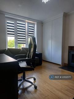 3 bedroom terraced house to rent, Bentry Road, Dagenham, RM8