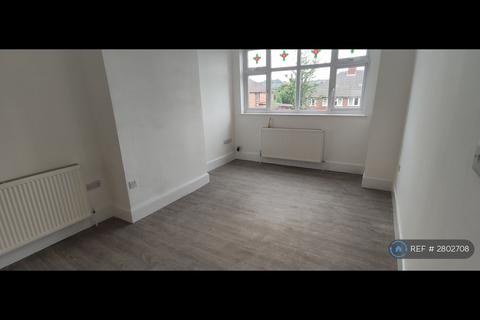 3 bedroom semi-detached house to rent, Nigel Avenue, Birmingham, B31