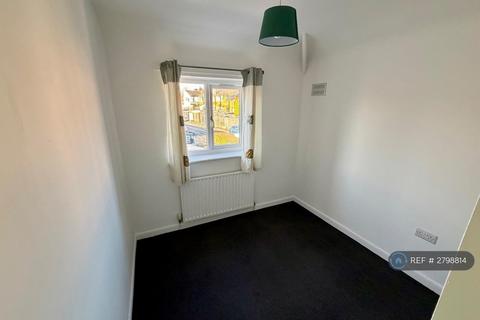2 bedroom semi-detached house to rent, Corkland St, Ashton-Under-Lyne, OL6