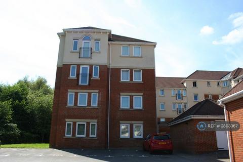 2 bedroom flat to rent, Queripel Close, Tunbridge Wells, TN2