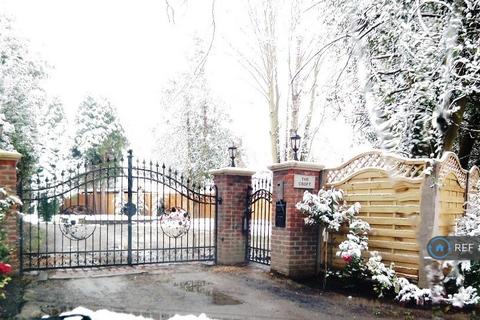 undefined, Nugents Park, Hatch End, HA5