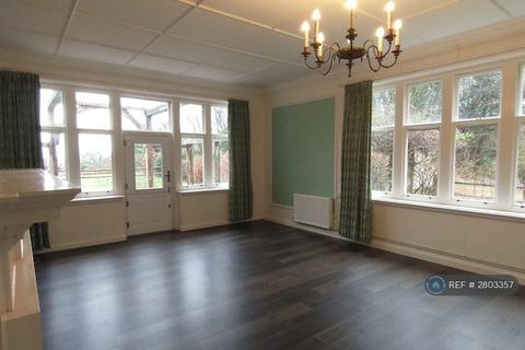 2 bedroom semi-detached house to rent, Bushy Hill, Petersfield, GU32