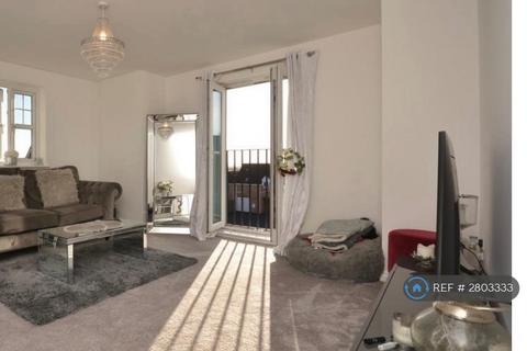 2 bedroom flat to rent, Greenwood Gardens, Nottingham, NG8