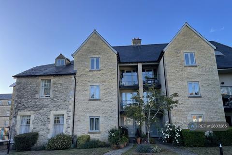 2 bedroom penthouse to rent, London Place, Cirencester, GL7