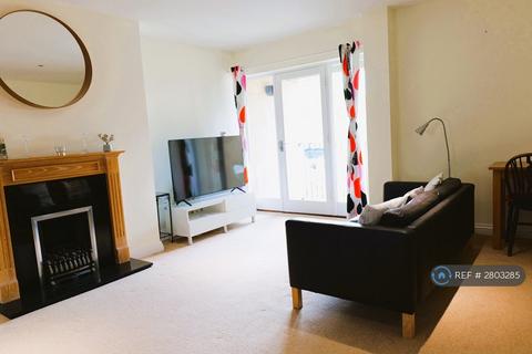2 bedroom penthouse to rent, London Place, Cirencester, GL7