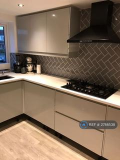 undefined, Staplehurst, Bracknell, RG12