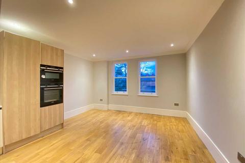 1 bedroom apartment to rent, Castlebar Road, Ealing, Ealing