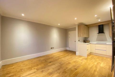 1 bedroom apartment to rent, Castlebar Road, Ealing, Ealing