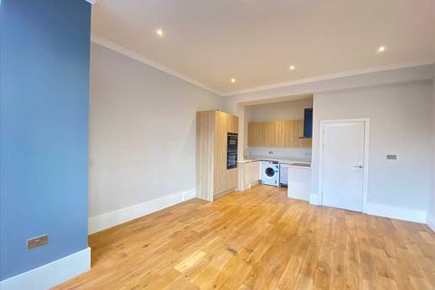 2 bedroom apartment to rent, Castlebar Road, Ealing, Ealing