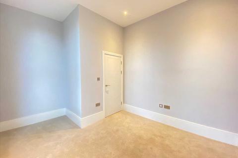 2 bedroom apartment to rent, Castlebar Road, Ealing, Ealing