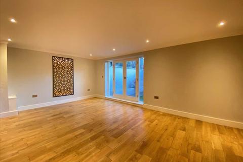 2 bedroom apartment to rent, Castlebar Road, Ealing, Ealing