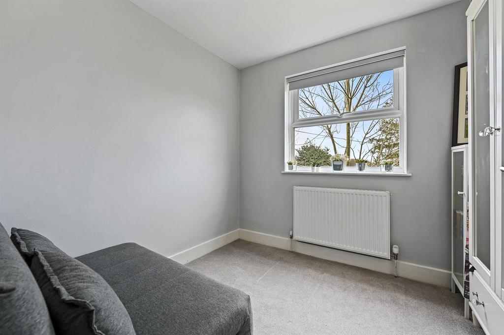Bedroom 4.jpg