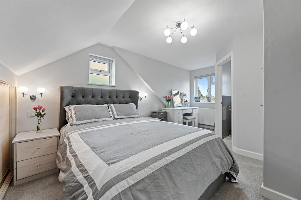 Master Bedroom.jpg