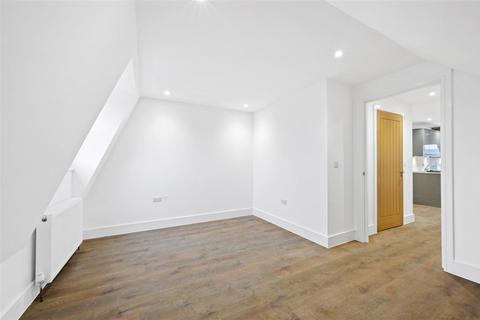 1 bedroom apartment to rent, Dorien Road, Raynes Park, SW20