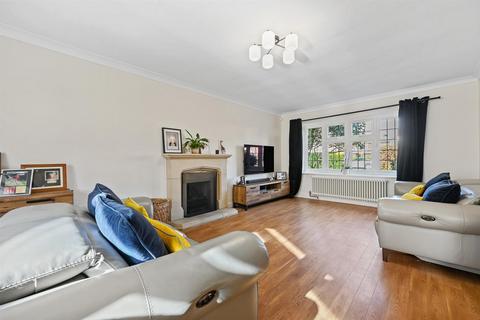 undefined, Dukes Wood Drive, Gerrards Cross, SL9