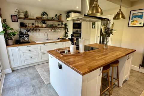 3 bedroom detached house for sale, Dening Close, Somerset TA20