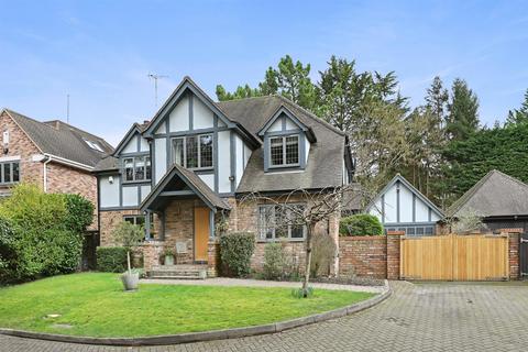 4 bedroom detached house for sale, Linden Drive, Gerrards Cross, SL9