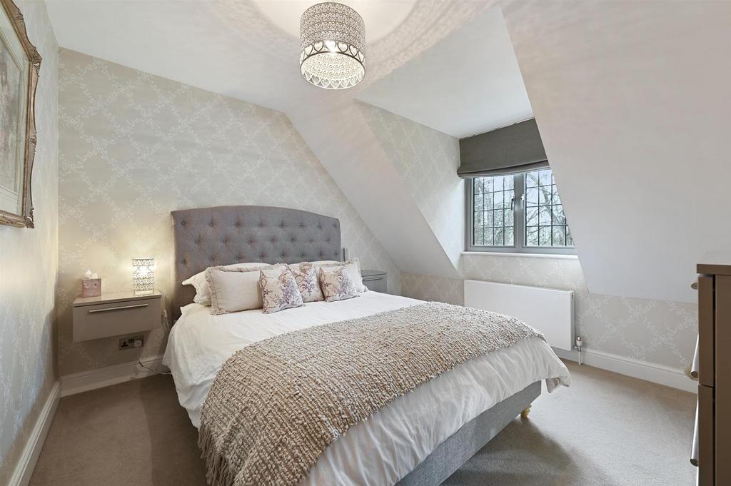 Bedroom 4.jpg