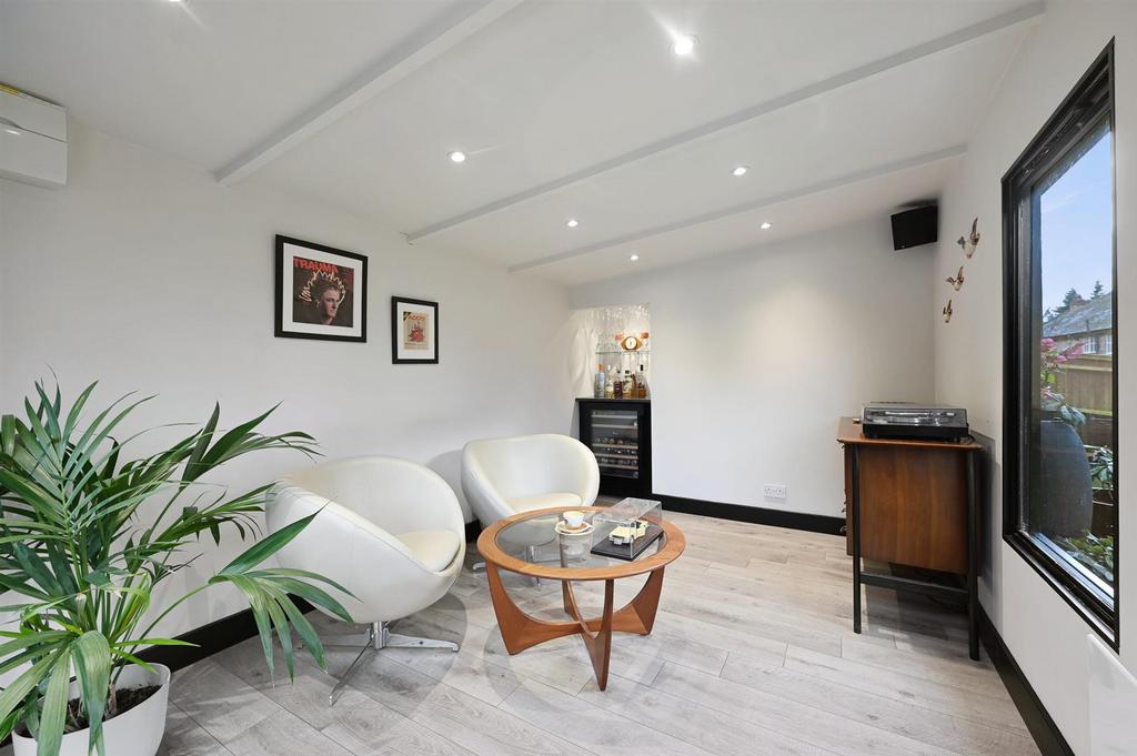 Garden Room.jpg