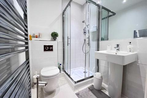 2 bedroom apartment to rent, Maplewood Court, 49 Woodthorpe Road, Ashford