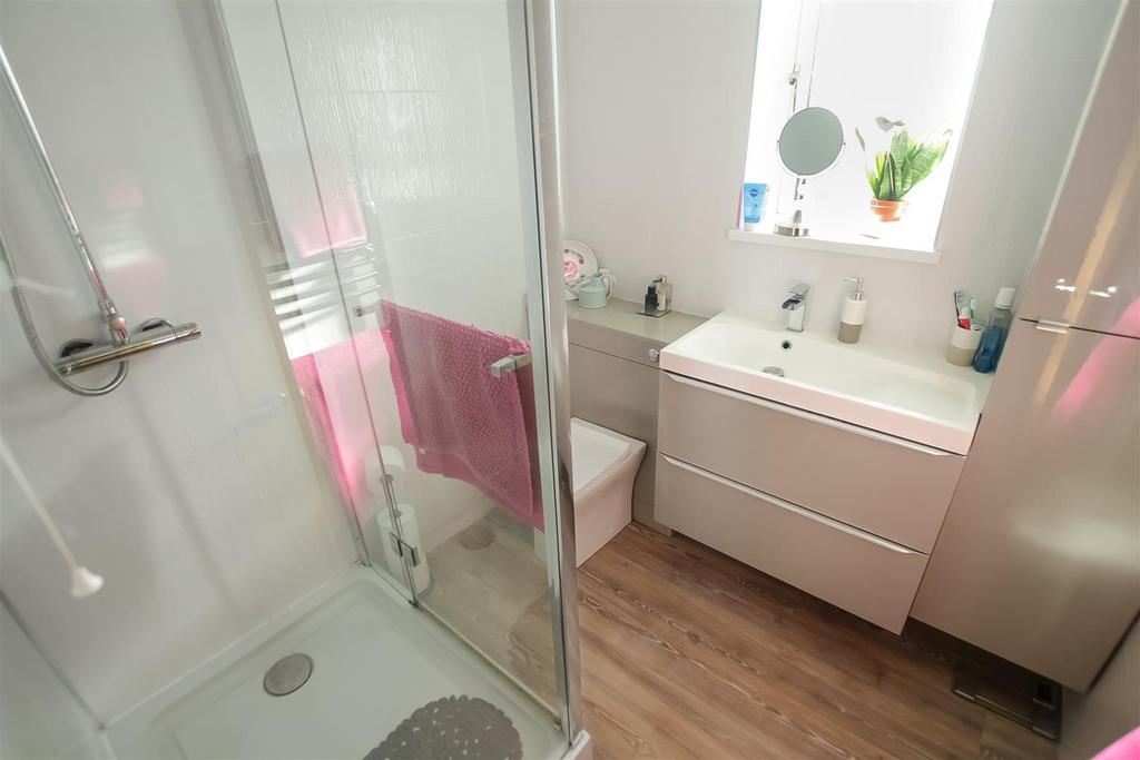 Shower Room.jpg