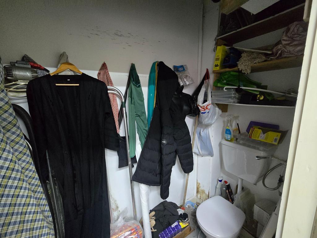 Photograph 16