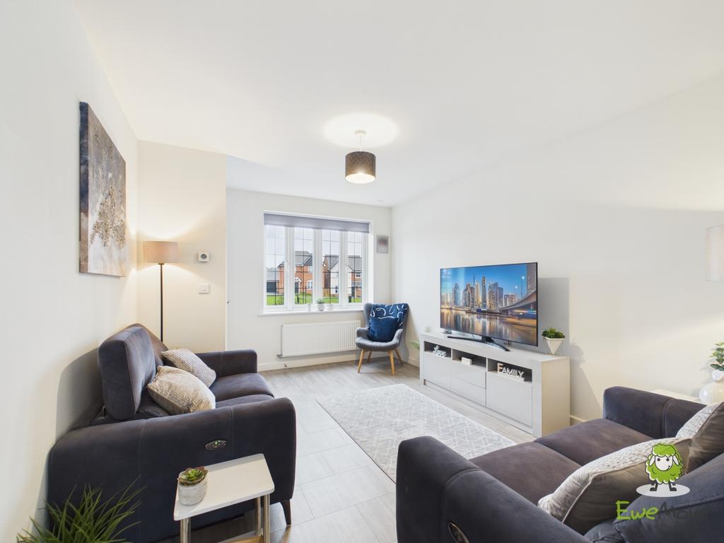 16 Greenkeepers Avenue - Lounge