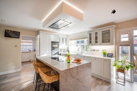 4 bedroom detached house for sale, Crail Close, Wokingham, RG41