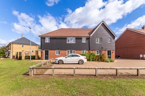 2 bedroom maisonette for sale, Lewis Way, Heybridge, MALDON