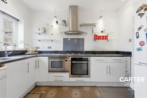 4 bedroom semi-detached house for sale, Gorseway, Romford, RM7