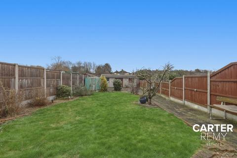 4 bedroom semi-detached house for sale, Gorseway, Romford, RM7