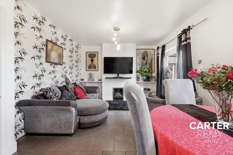 4 bedroom semi-detached house for sale, Gorseway, Romford, RM7