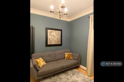 1 bedroom flat to rent, Cathcart Place, Edinburgh, EH11