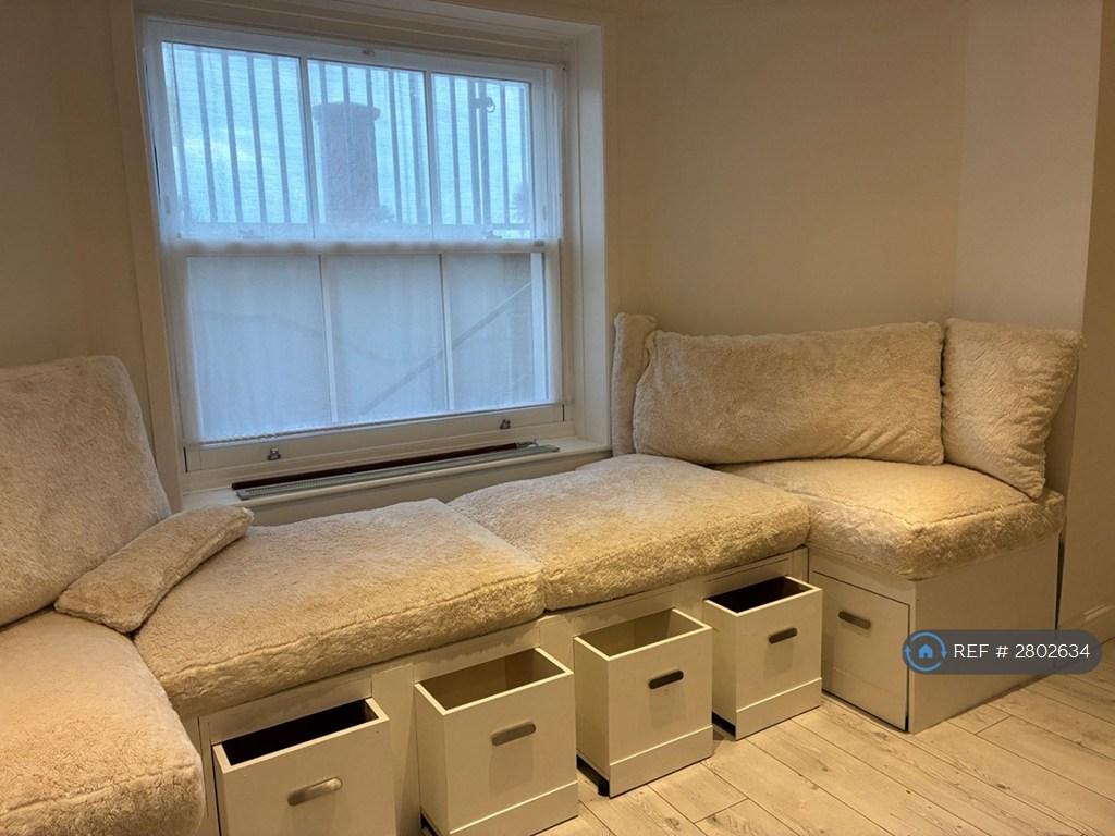Window Seat With Drawers Open