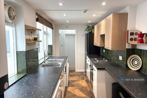 2 bedroom flat to rent, Devonshire Place, Brighton, BN2