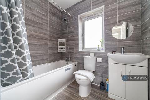 2 bedroom terraced house to rent, Meerbrook Road, London, SE3