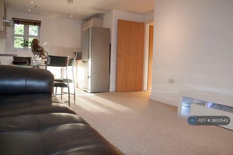 2 bedroom flat to rent, Montgomery Avenue, Leeds, LS16