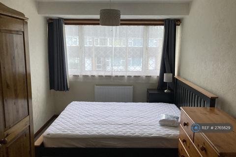 1 bedroom in a house share to rent, Rhodaus Close, Canterbury, CT1
