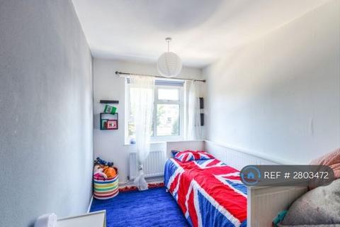 3 bedroom flat to rent, Chiswick, Chiswick, W4