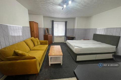 1 bedroom flat to rent, Range Road, Manchester, M16