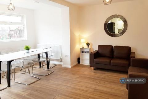 5 bedroom end of terrace house to rent, Tilling Road, Bristol, BS10