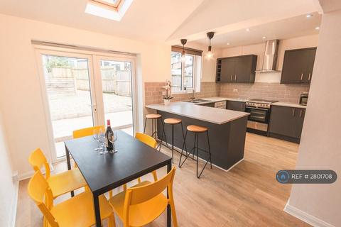 5 bedroom terraced house to rent, Southmead Road, Westbury-On-Trym, Bristol, BS10