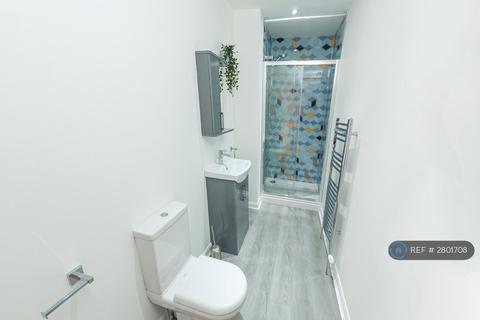 5 bedroom terraced house to rent, Southmead Road, Westbury-On-Trym, Bristol, BS10