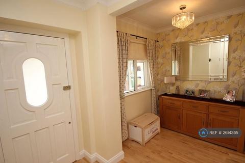 4 bedroom semi-detached house to rent, Farnham Road, Welling, DA16