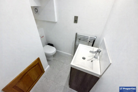 3 bedroom semi-detached house to rent, Luton LU3