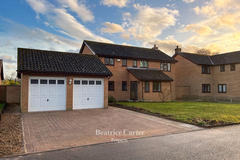 4 bedroom detached house for sale, The Poplars, Bury St. Edmunds IP28