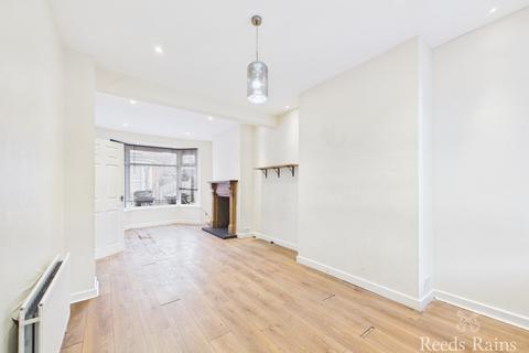 2 bedroom end of terrace house for sale, The Beeches, Hull