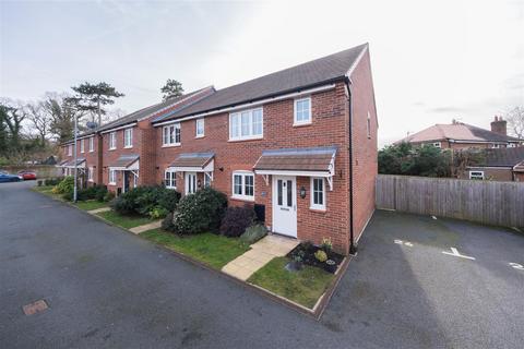 3 bedroom end of terrace house for sale, Golden Nook Road, Northwich CW8