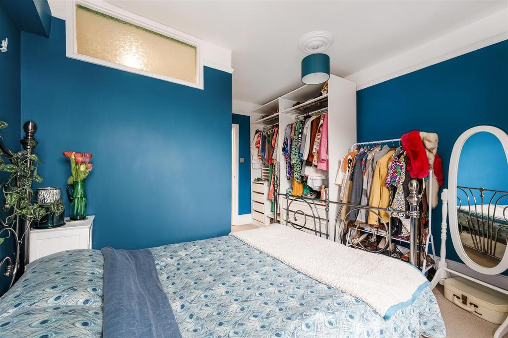 Bedroom 1.jpg